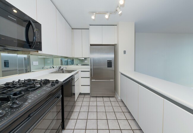 Foto del edificio - King Size 1BR in Boutique UES Condo