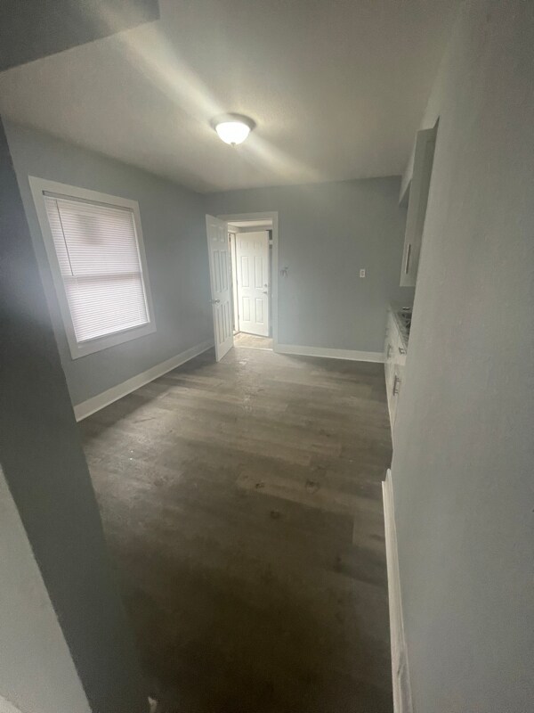 Foto del edificio - 5955 N 79th St