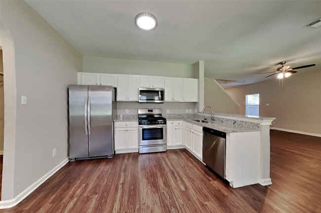 Building Photo - 738 Levi Bend