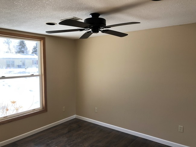 Building Photo - 533 15th Ave