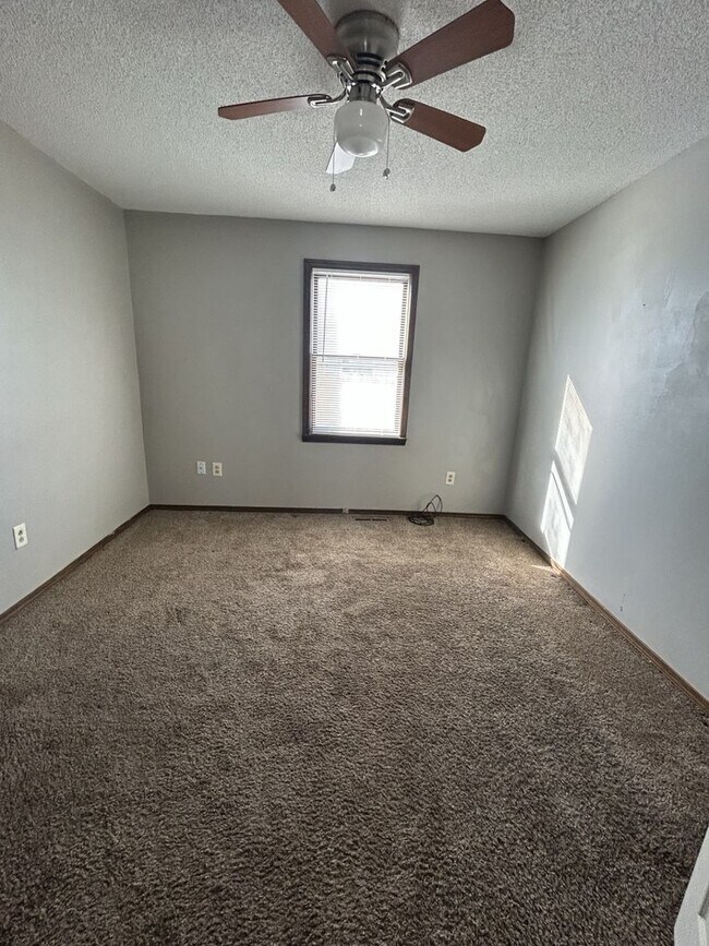 Foto del edificio - Beautiful 3bd/1ba House - Nice Back Deck!