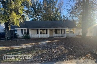 Building Photo - 200 W 26th Ave