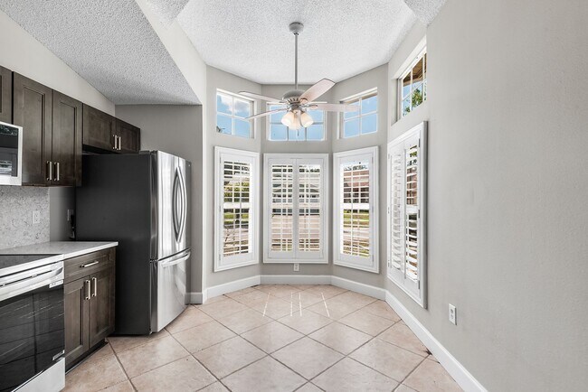 Foto del edificio - 4011 Levonshire Pl