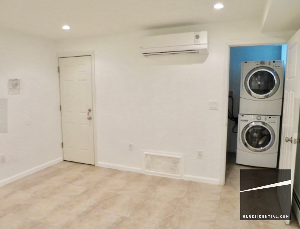 Foto del edificio - 2125 73rd St