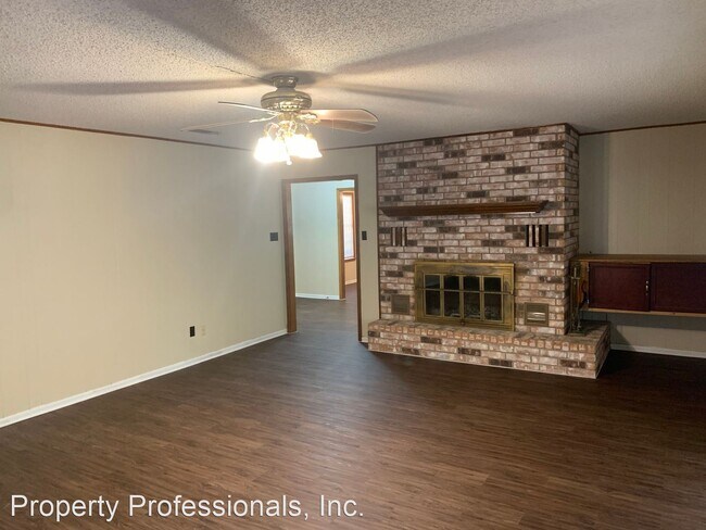 Building Photo - 3 br, 2 bath House - 1290 Mary Preiss Drive