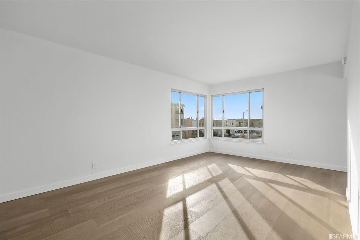 Primary Photo - 3100 Taraval St