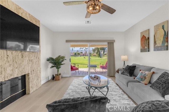 Foto del edificio - 143 Desert Falls Cir