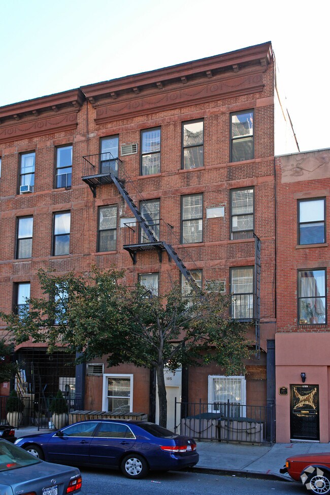 Building Photo - 105 4th Ave