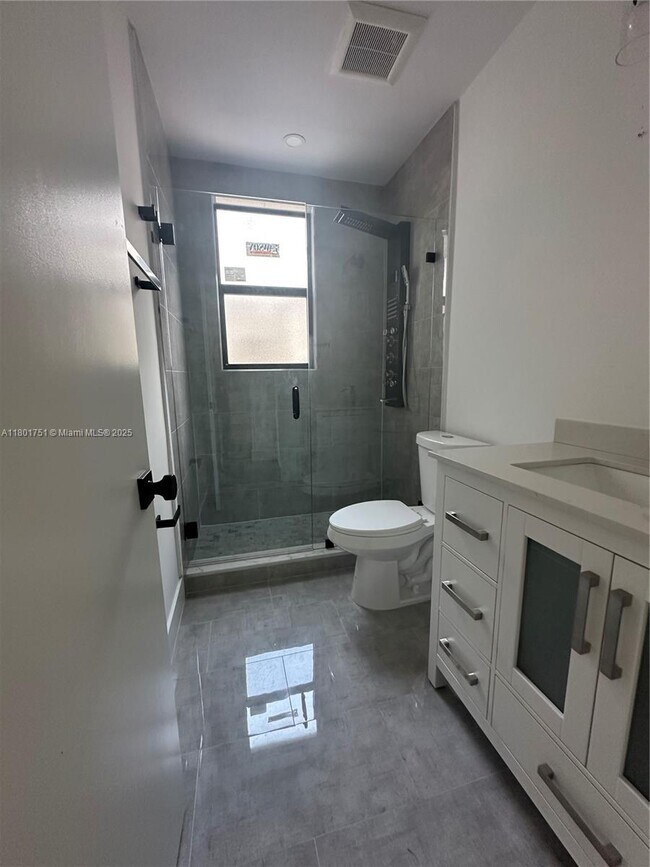 Foto del edificio - 638 SW 21st Ave