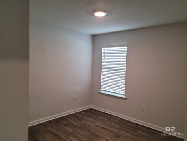 Foto del edificio - 10703 Northern Dancer Ct