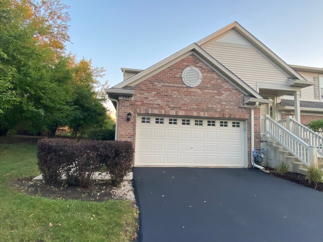 1587 Millbrook Dr Unit 1587, Algonquin, IL 60102 Condo for Rent in