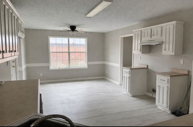 Foto del edificio - 3806 Beatrice Cove