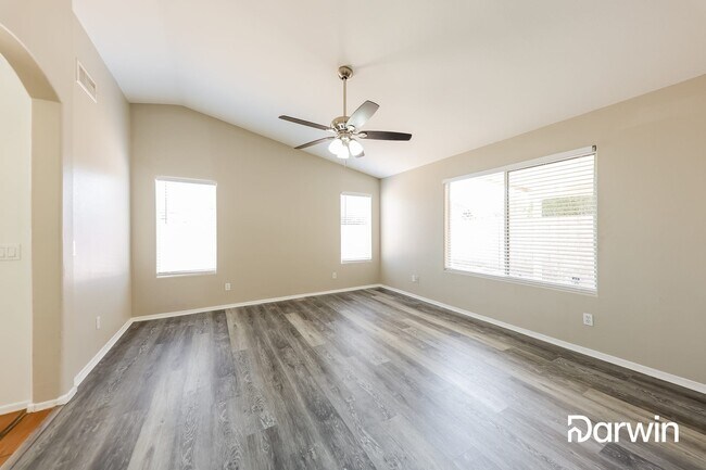 Foto del edificio - 9038 W Hubbell St