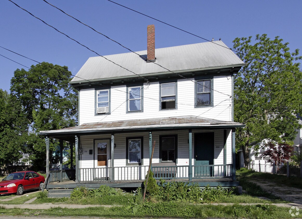 Building Photo - 152-154 Walnut St