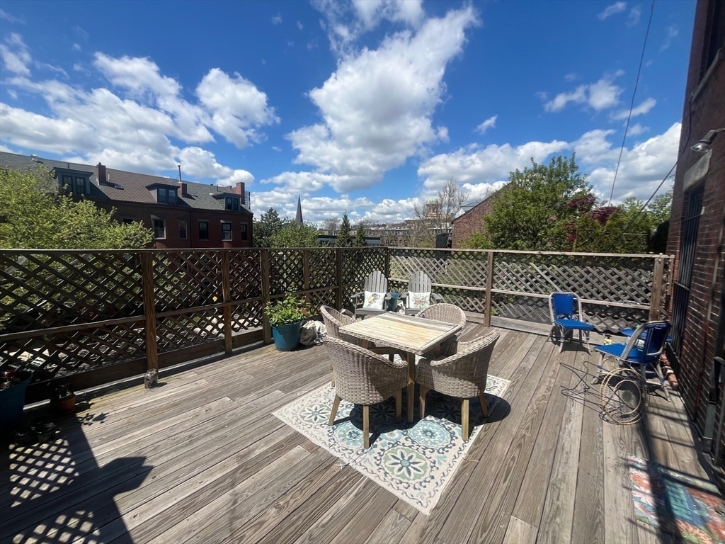 Primary Photo - 533 Massachusetts Ave