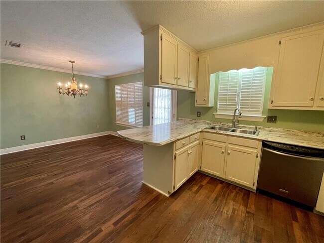 Foto del edificio - 270 Hillcrest Rd