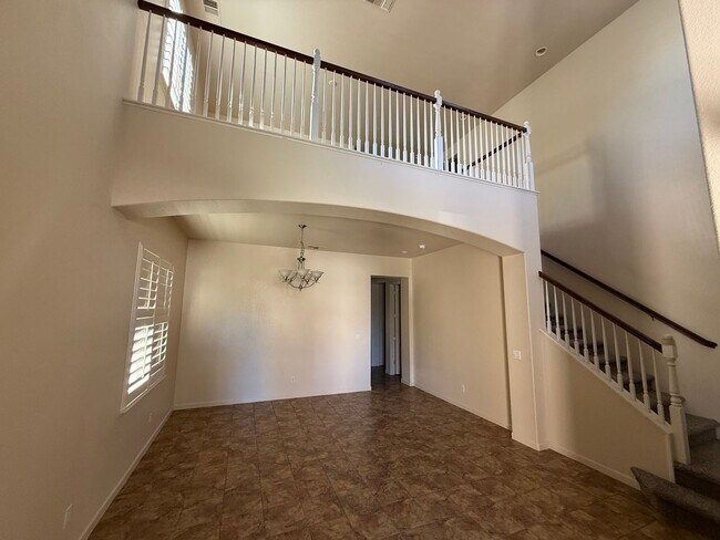 Foto del edificio - 1487 Highland Dr
