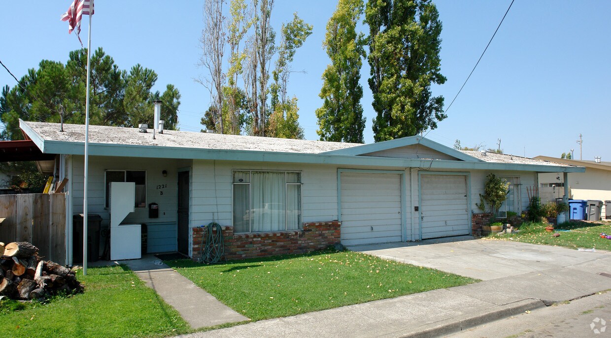 Primary Photo - 1211 Jacky Dr