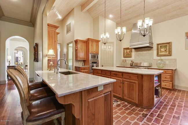 Foto del edificio - 222 Hidden Grove Pl