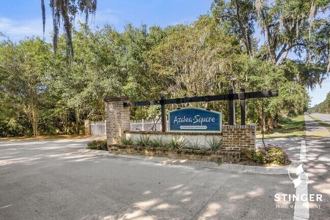 Foto del edificio - 381 Dante Cir