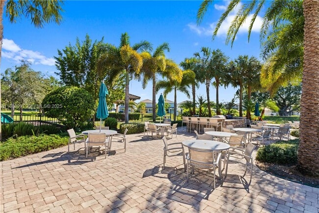 Photo - 4022 Large Leaf Ln House