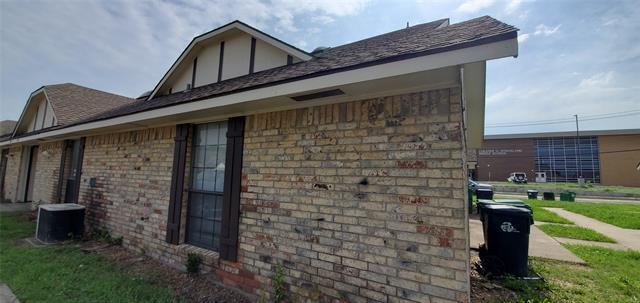 Building Photo - 3012 N Bell Ave
