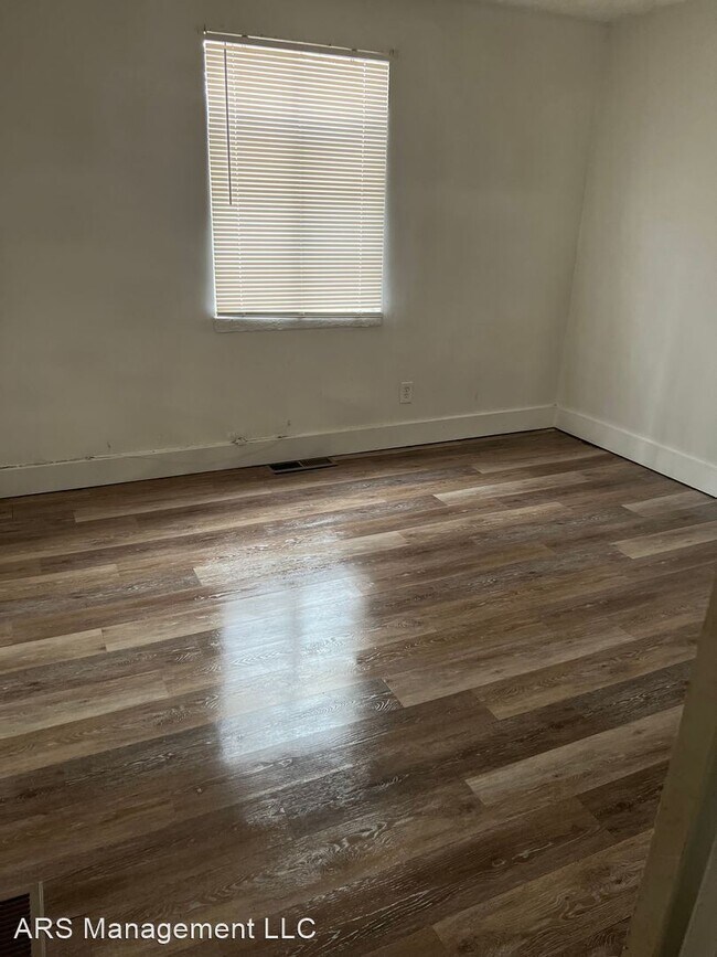 Building Photo - 3 br, 1 bath House - 6251 Hancock Avenue