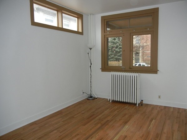 Primary Photo - 615 S Maple Ave