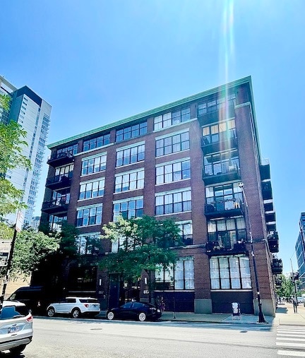 Building Photo - 817 W Washington Blvd