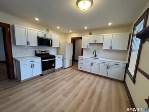 Building Photo - 120 Burritt Ave