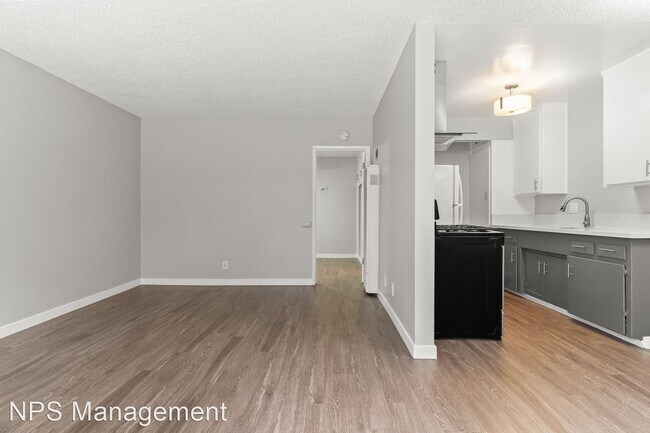 Foto del edificio - 1 br, 1 bath Apartment - 539 E 11th Street...