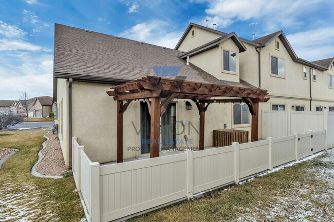 Building Photo - 383 Spanish Trails Blvd