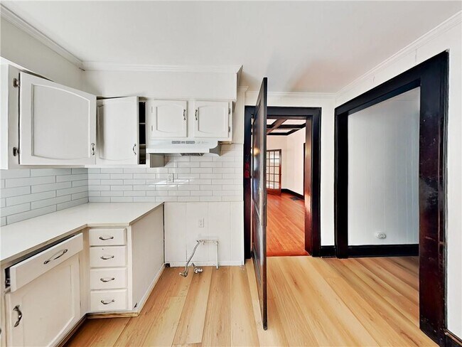 Foto del edificio - 400 Mathewson Pl SW