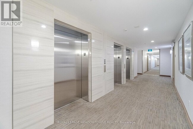 Building Photo - 2490 Old Bronte Rd