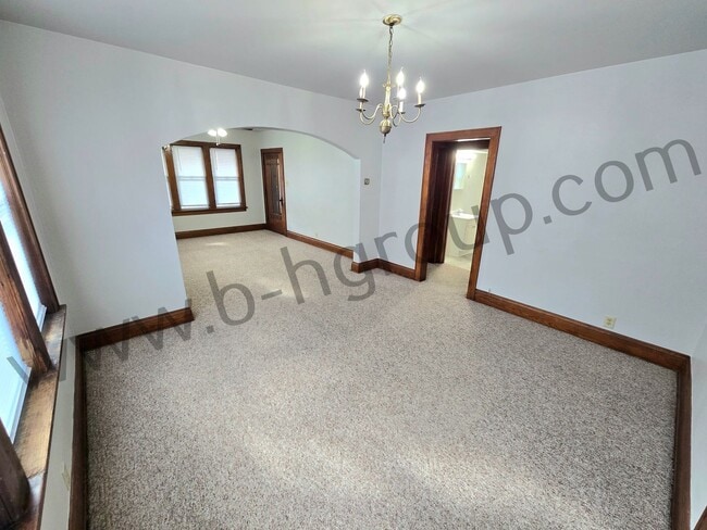 Building Photo - 5041 23rd Ave