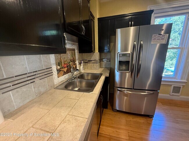 Foto del edificio - 124-126 10th Ave