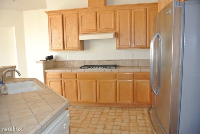 Foto del edificio - 4 br, 2 bath House - 214 Oak Ave.