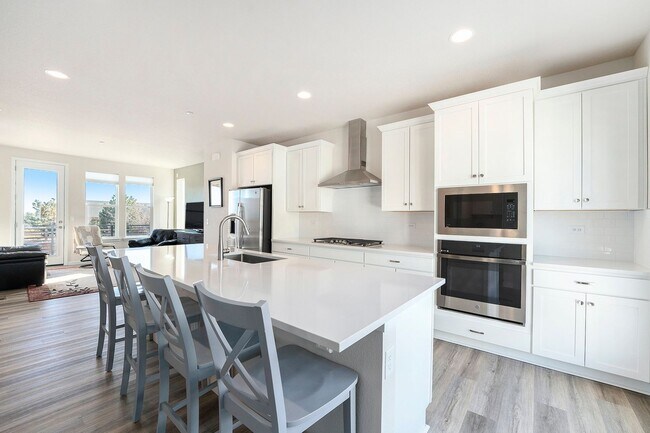 Foto del edificio - Immaculate New Build Home Available in Lit...