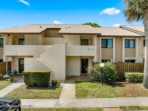 Building Photo - 2175 Golf Isle Dr