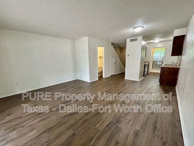 Foto del edificio - 1126 Highbush Dr