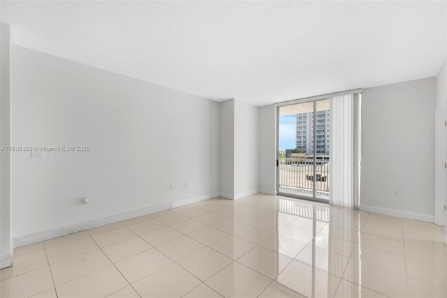 Foto del edificio - 140 S Dixie Hwy