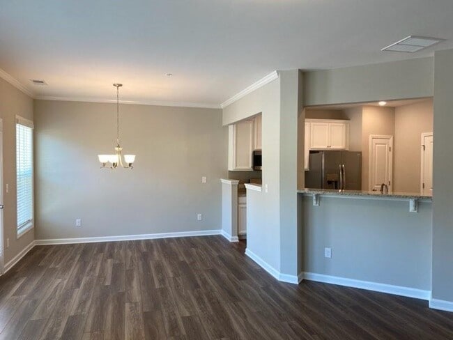 Building Photo - 1308 Elderwood Way