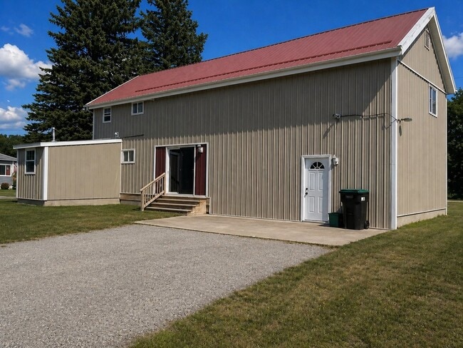 Building Photo - 5361 Lake Rd S