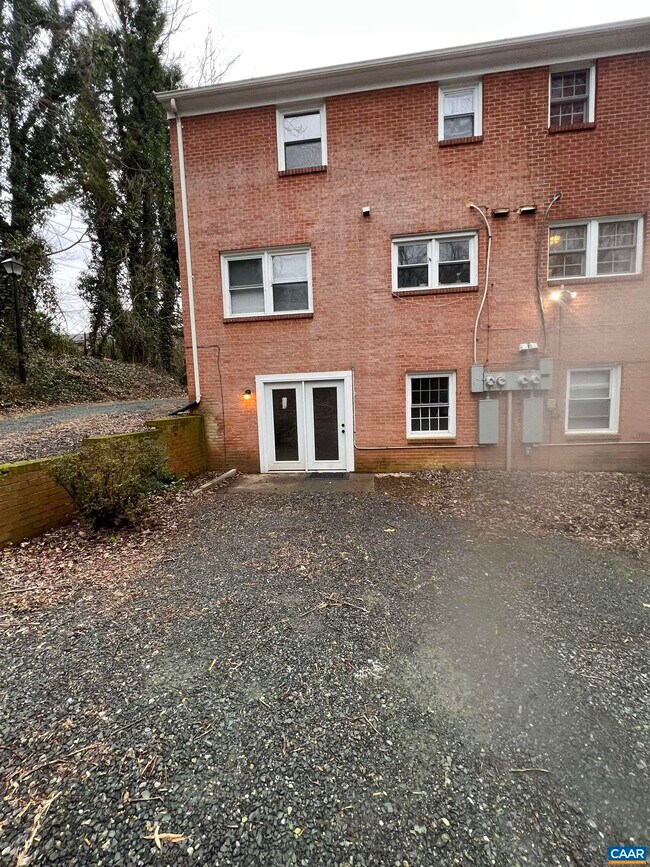 1804 Solomon Rd, Charlottesville, VA 22901 House for Rent in