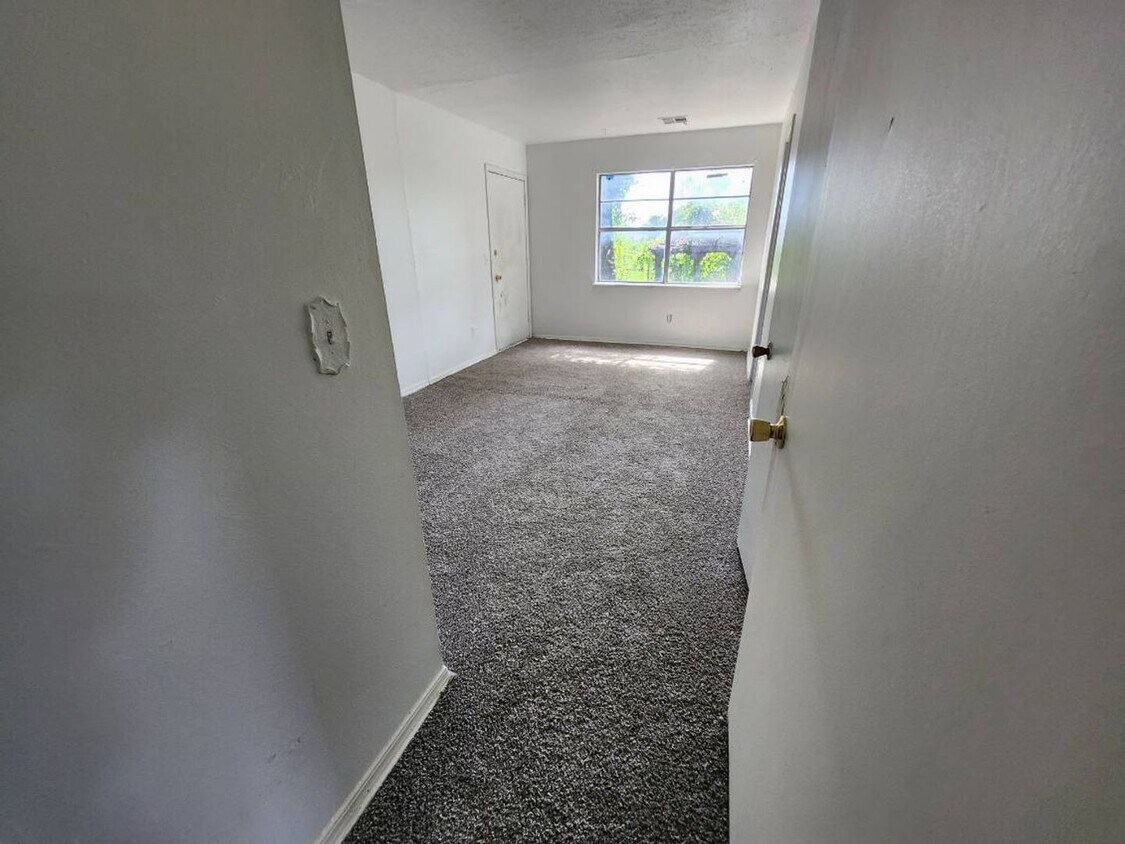 Building Photo - Great NW Home!