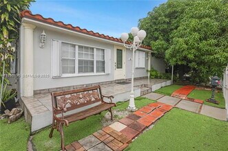 Building Photo - 450 NW 40th Ct