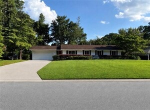 Building Photo - 3120 Haverford Ln SE