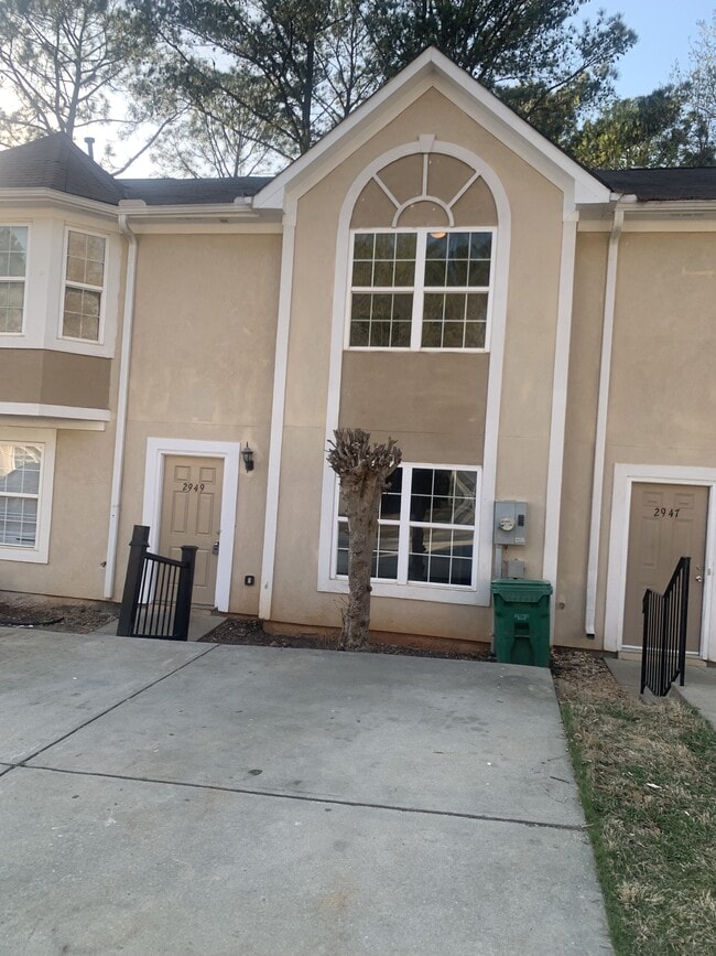 Building Photo - 2949 Fields Dr