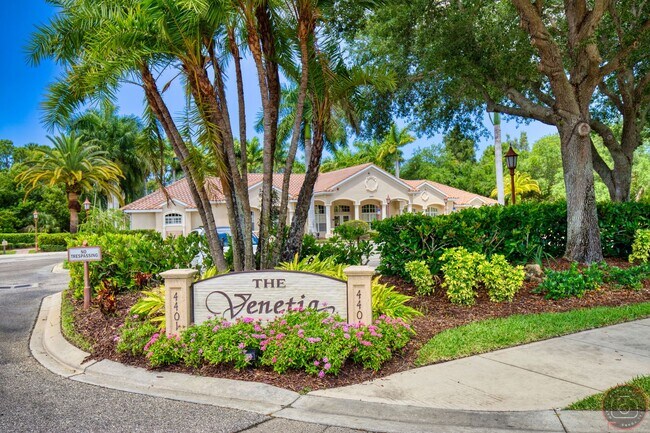 Foto del edificio - Seasonal Short-Term 2 Bedroom 2 Bathroom with a Bonus Room in the gated community of Venetia!