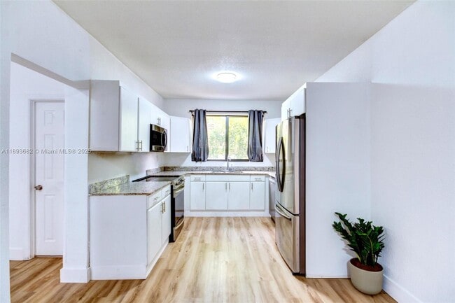 Foto del edificio - 2126 NW 3rd St